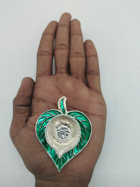 Pure Silver Fancy Diya Peepal Leaf Pattern 12.51g