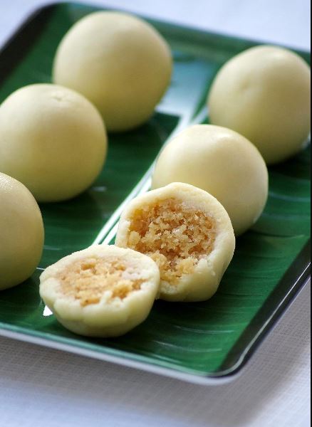 Kova Kajjikayalu Sampradaya Sweets