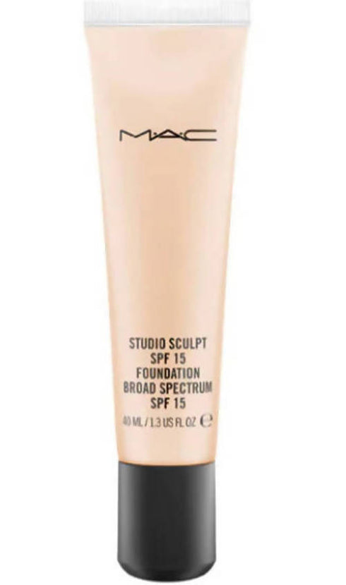 Mac Studio Sculpt SPF 15 Foundation NC15