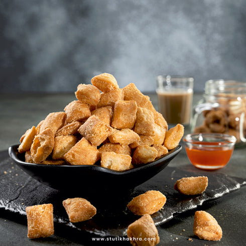 Stuti Khakhra Mitha Para Shakkar Para