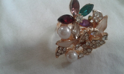 Stoned Fancy Rings With Pearl