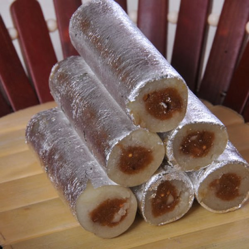 Emerald Sweets Kaju Anjir Roll Sweet