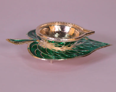 Pure Silver Peepal Leaf Pattern Fancy Diya 12.2g