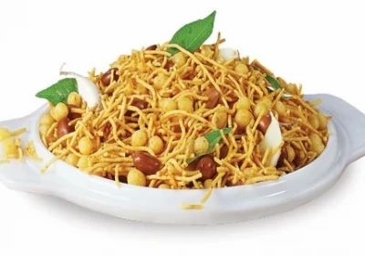 Olive Mithai Shop Garlic Mixture 250g