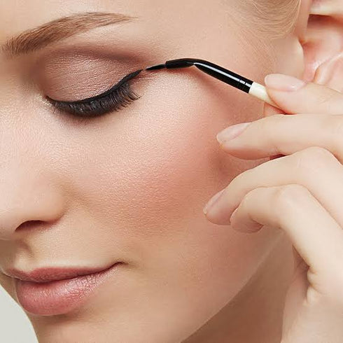Oriflame Precision Angled Eyeliner Brush