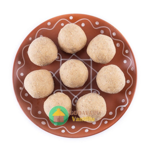 Godavari Vantillu Sunnundalu | Minapa Sunnundalu | Urad Dal laddu