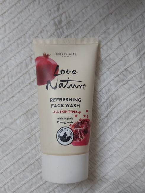 Oriflame Love Nature Refreshing Face Wash with Organic Pomegranate