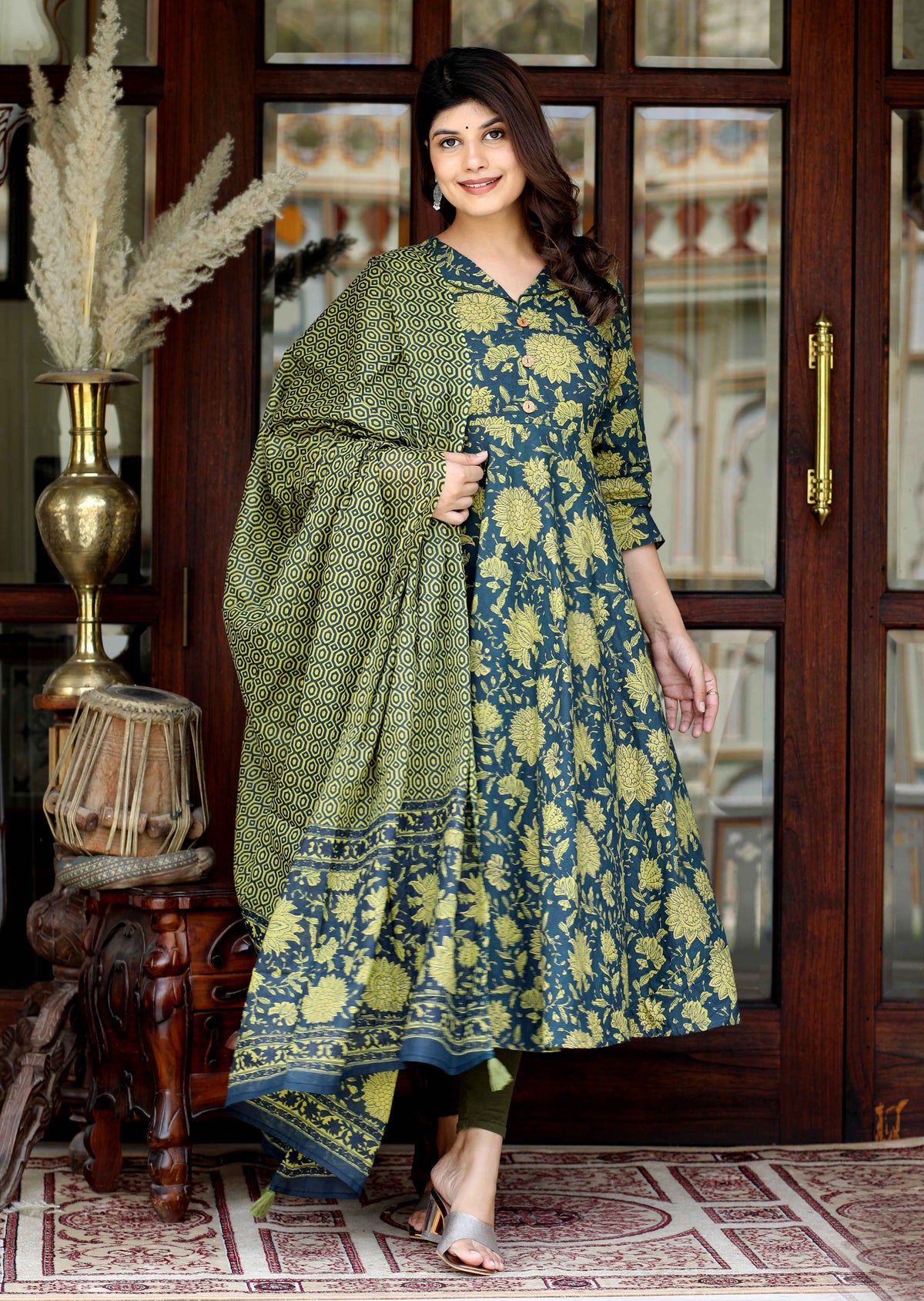 Miravan Womens Green Pure Cotton Printed Anarkali Kurta With Gold Print Dupatta - view 6