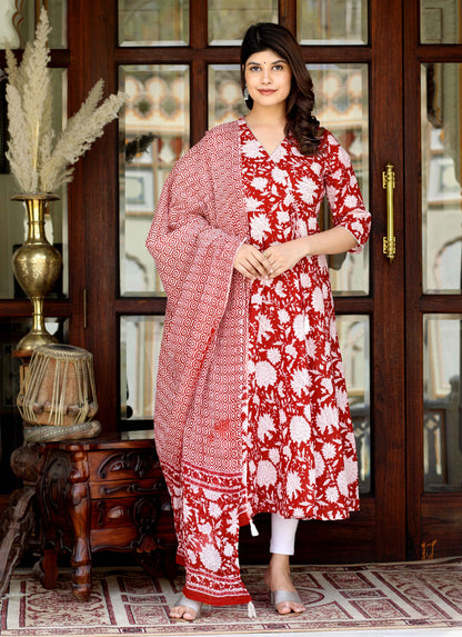 Miravan Womens Red Cotton Floral Printed Anarkali Kurta With Dupatta - view 2