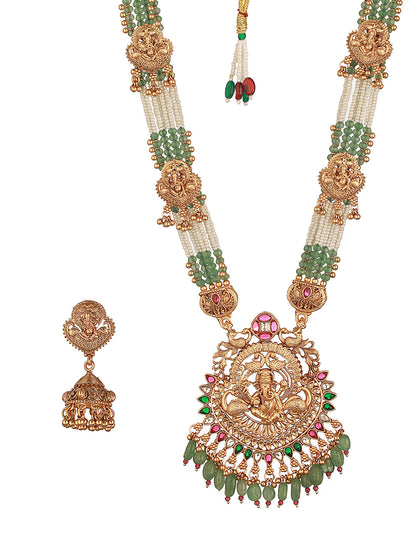 Back view of the necklace clasp mechanism