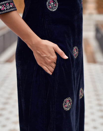 Sudathi Navy Blue Velvet Plain Straight Kurta Set With Dupatta - PUSHMYCART