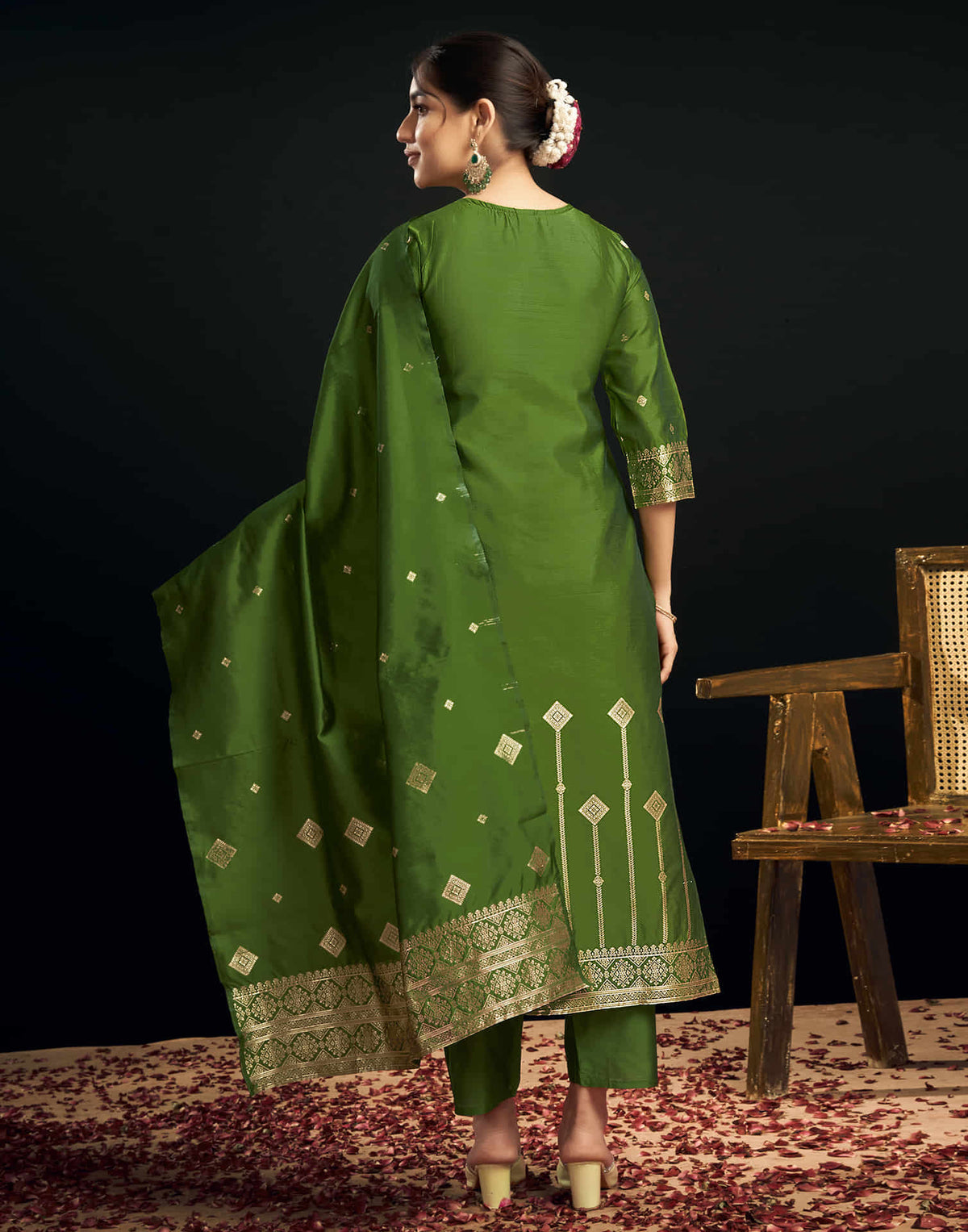 Sudathi Green And Golden Silk Plain Straight Kurta Set With Dupatta - PUSHMYCART