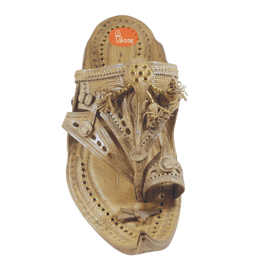 Vhaanfootwear Antique Shahu Kolhapuri Chappal For Men Curved Toe Perforated Plate Design