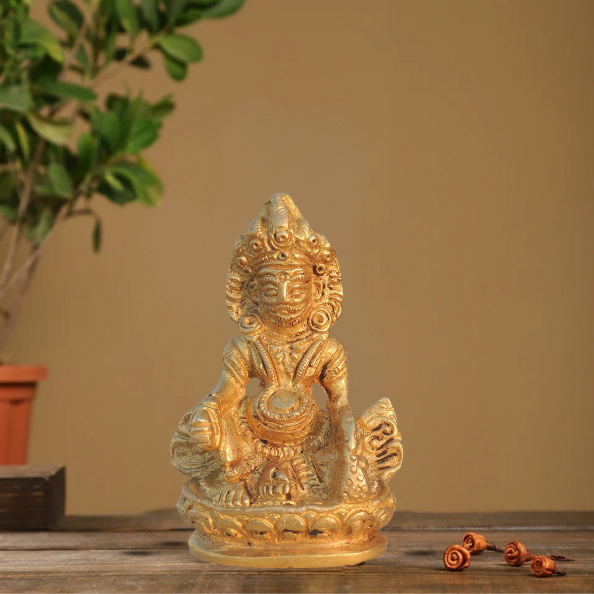 Brass Kuber Maharaja Statue 0.22Kg - PUSHMYCART