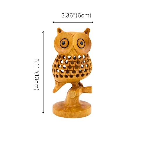 Elegant Owl Sculpture Lifelike Carving with Intricate Feather Patterns Decorative Showpiece