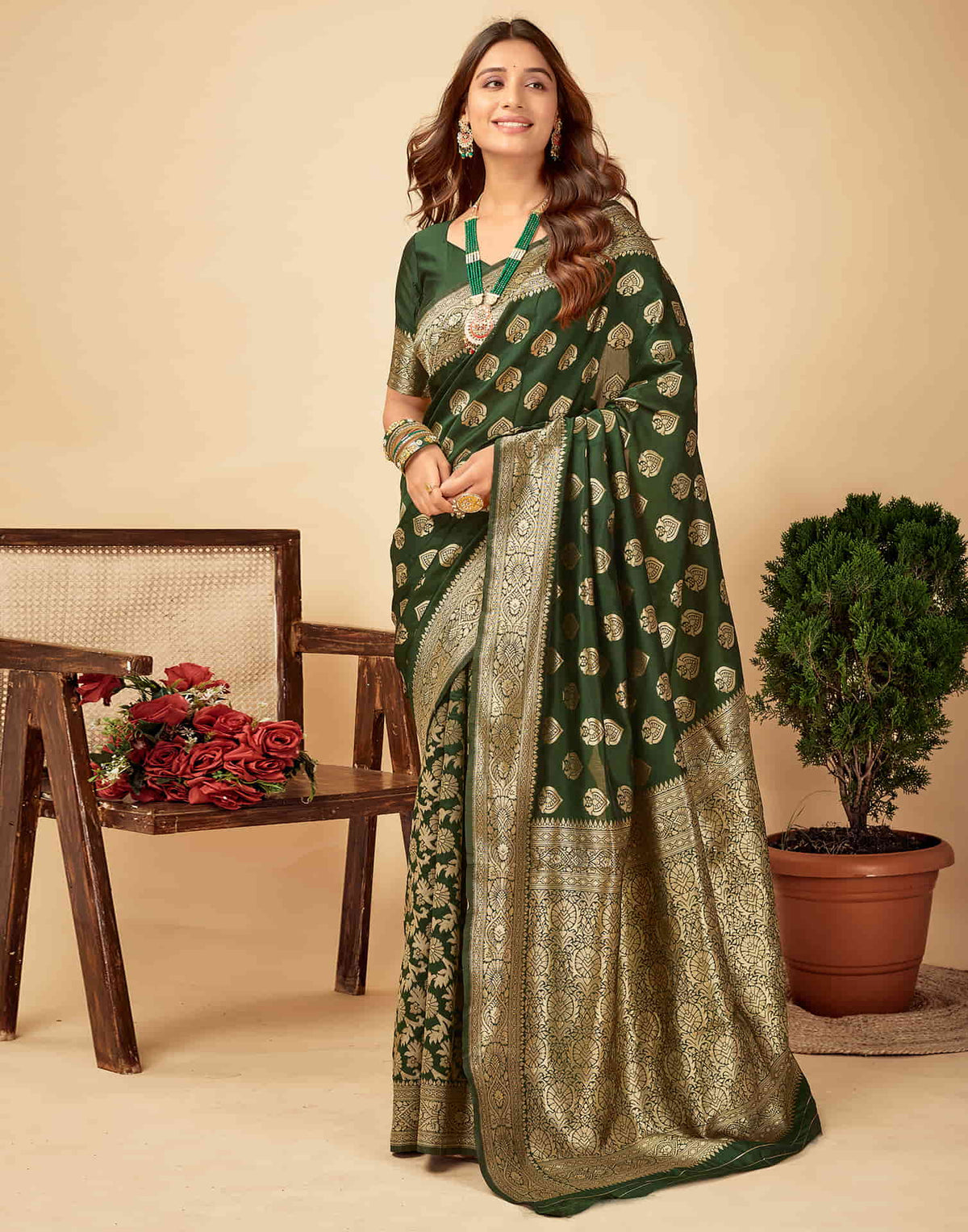 Sudathi Dark Green Woven Banarasi Silk Saree