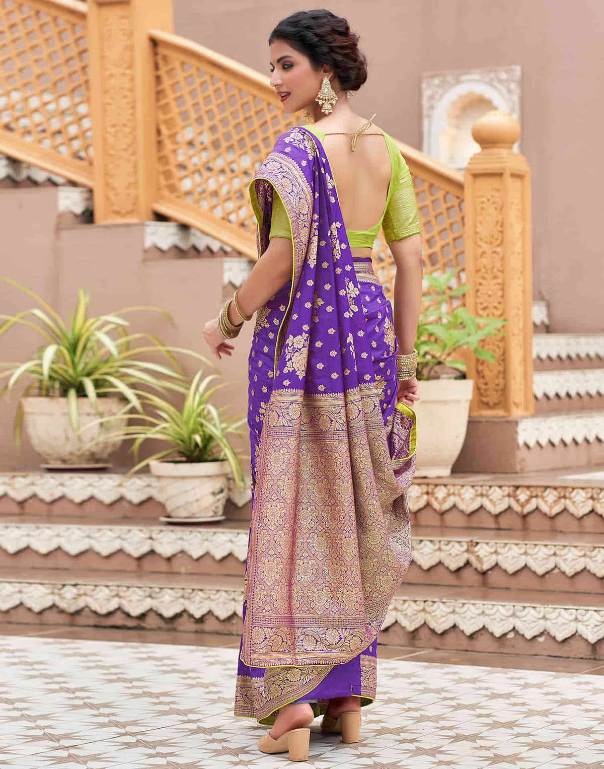 Sudathi Violet Woven Banarasi Silk Saree - PUSHMYCART