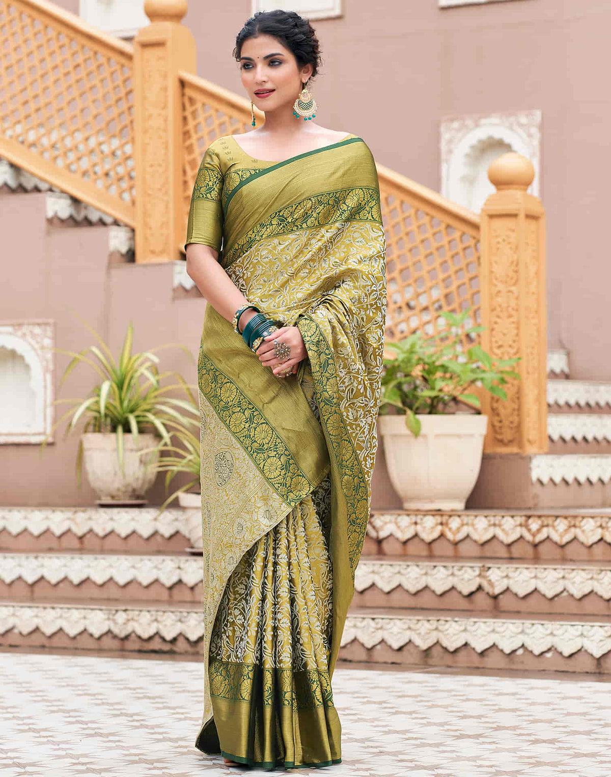 Sudathi Dark Green Woven Kanjivaram Silk Saree - PUSHMYCART