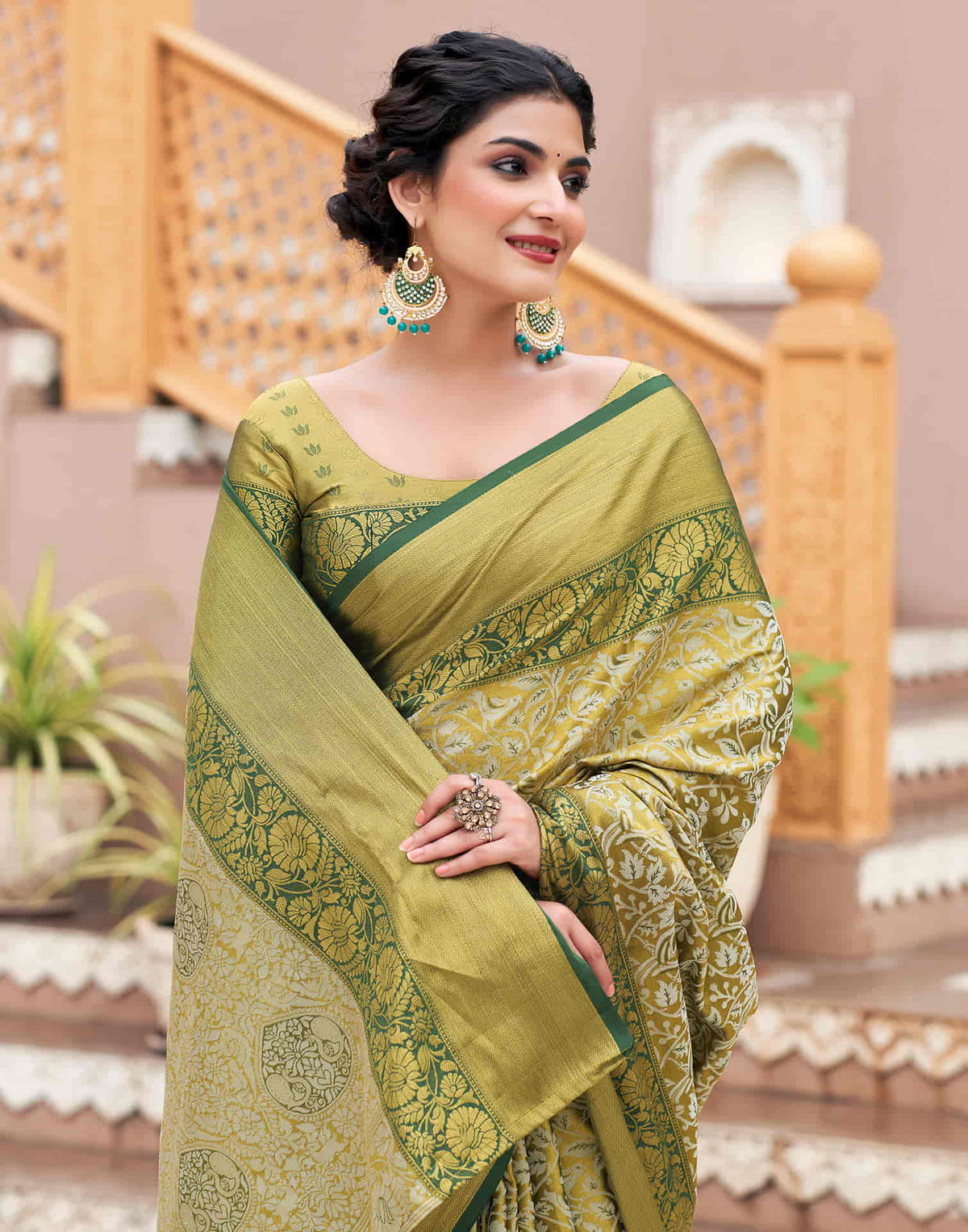 Sudathi Dark Green Woven Kanjivaram Silk Saree - PUSHMYCART
