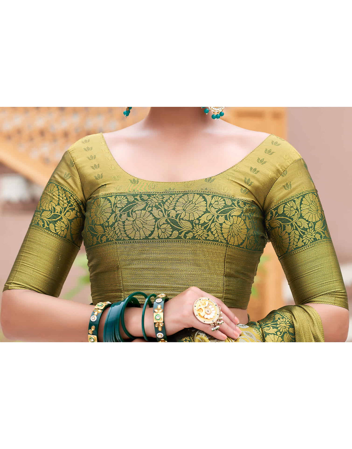 Sudathi Dark Green Woven Kanjivaram Silk Saree - PUSHMYCART