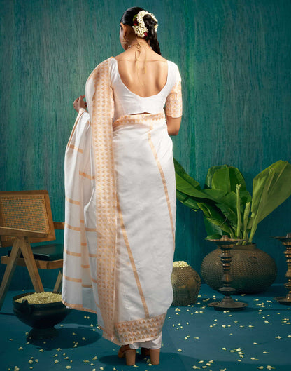 Sudathi White Woven Kanjivaram Silk Saree - PUSHMYCART
