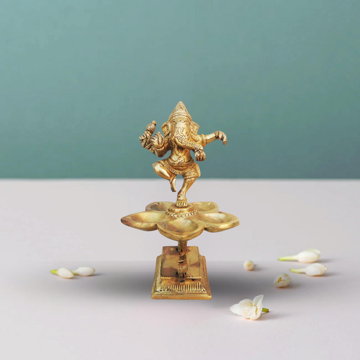 Brass Table Oil Lamp Deepak 0.89Kg - PUSHMYCART