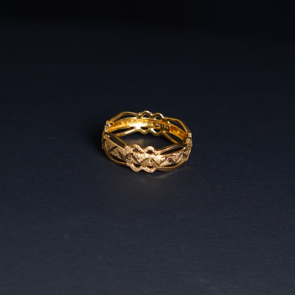 Pure Gold Plated Knot Finger Ring 2.35g
