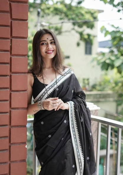 Vasthrlay Classic Traditional Saree with elegant kanjivaram styling