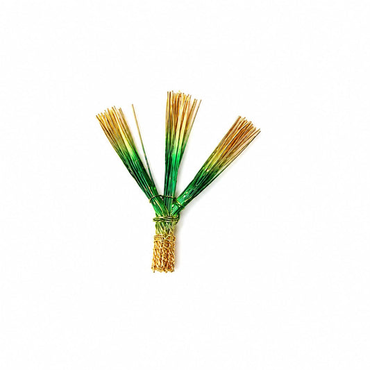 Golden Finish Durva for Ganapati Pooja Green & Golden Colour - image 1