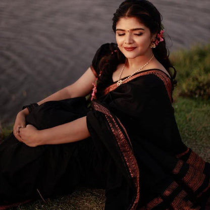 Vasthrlay Kanjivaram Classic Saree with decorative traditional design