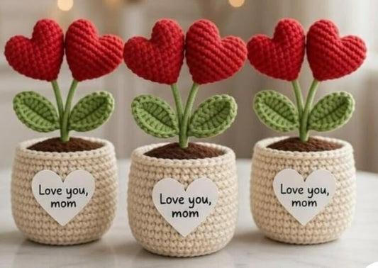 Crochet Handmade Heart Pot with Love You Mom Tag - image 2