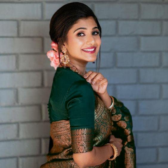Vasthrlay Traditional Saree in Classic with refined soft silk ethnic appeal