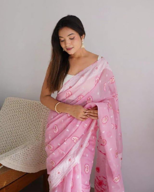 Vasthrlay White Traditional Saree with elegant kanjivaram styling