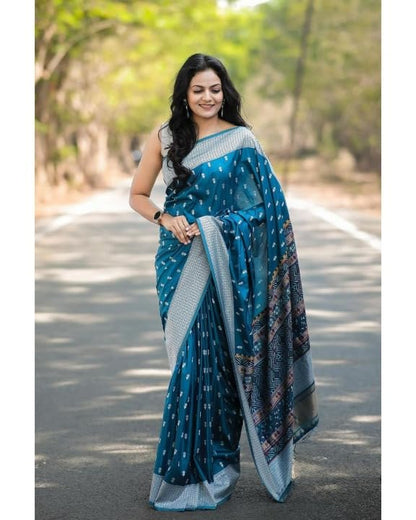Vasthrlay Classic Traditional Saree for wedding and party wear styling