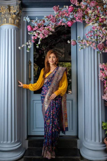 Vasthrlay Classic Border Saree with elegant banarasi styling