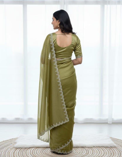 Vasthrlay Ethnic Classic Saree with decorative traditional design