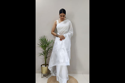 Vasthrlay Traditional Saree in Classic with refined cotton ethnic appeal