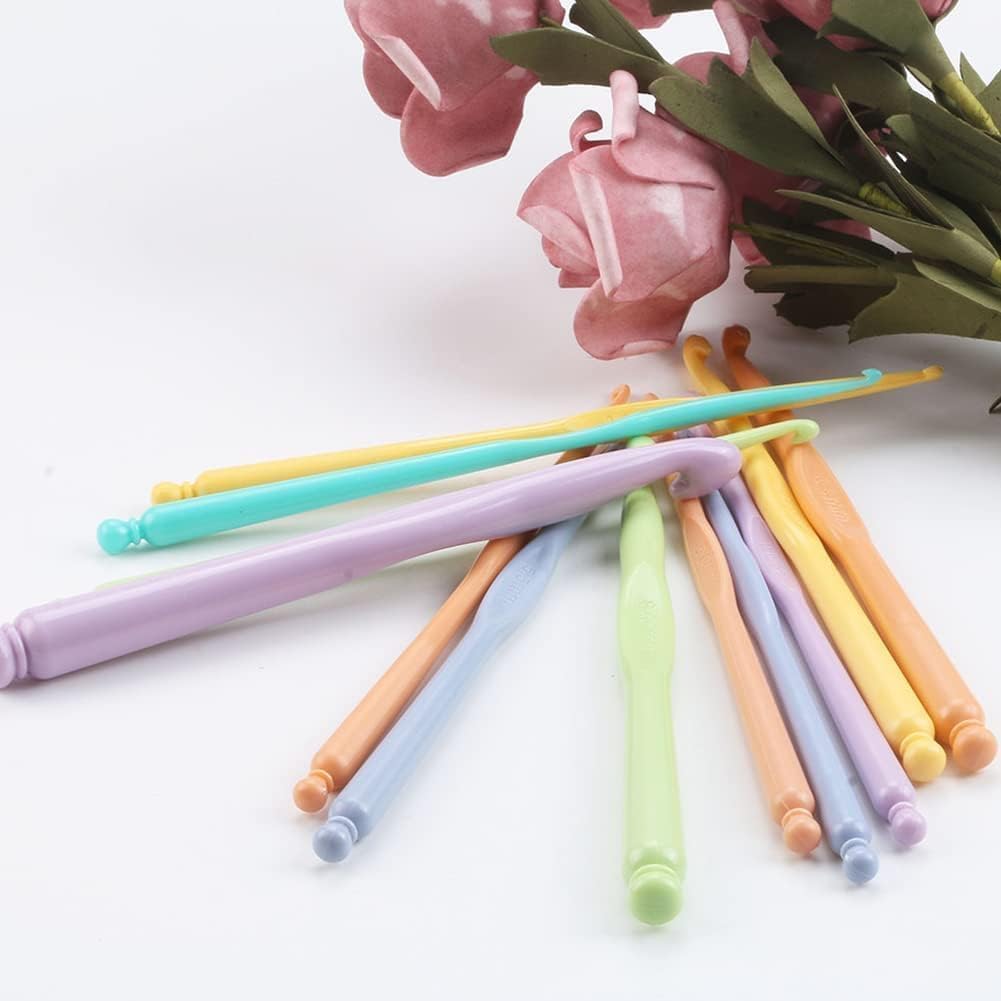 Ergonomic Crochet Hook Set, 12-Piece Lightweight Plastic Crochet Hooks (2.0 - image 2