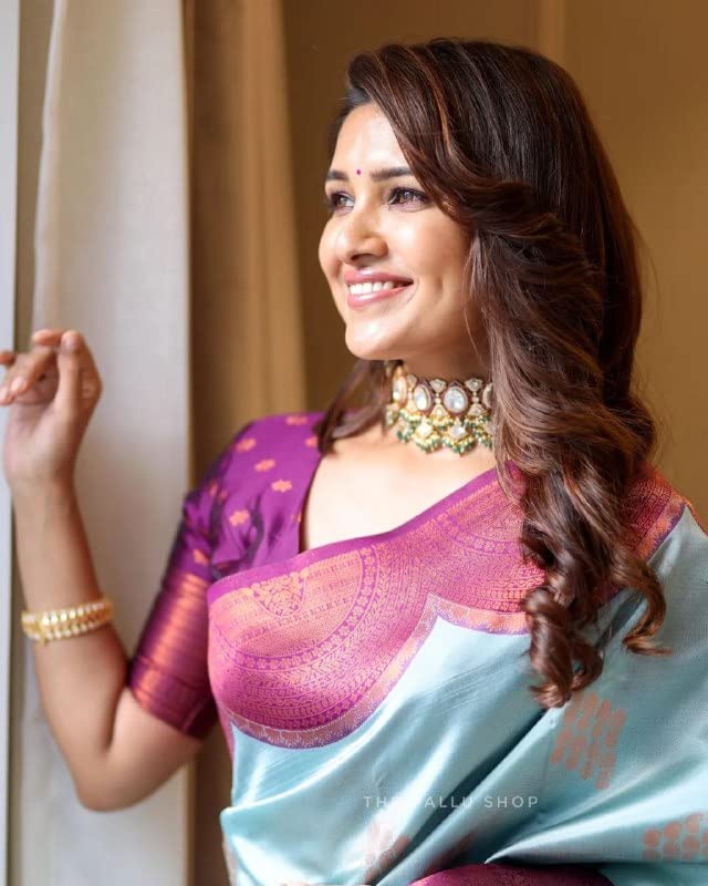 Vasthrlay Blue Traditional Saree for wedding and party wear styling