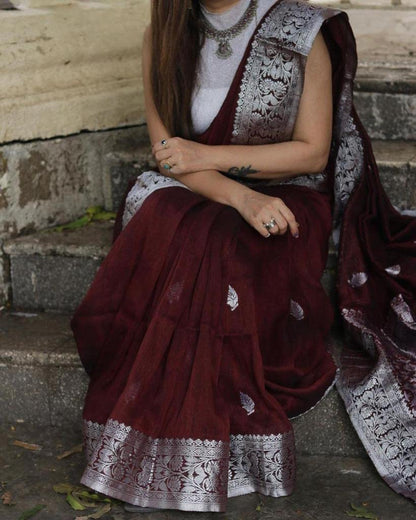 Vasthrlay Traditional Saree in Classic with refined banarasi ethnic appeal