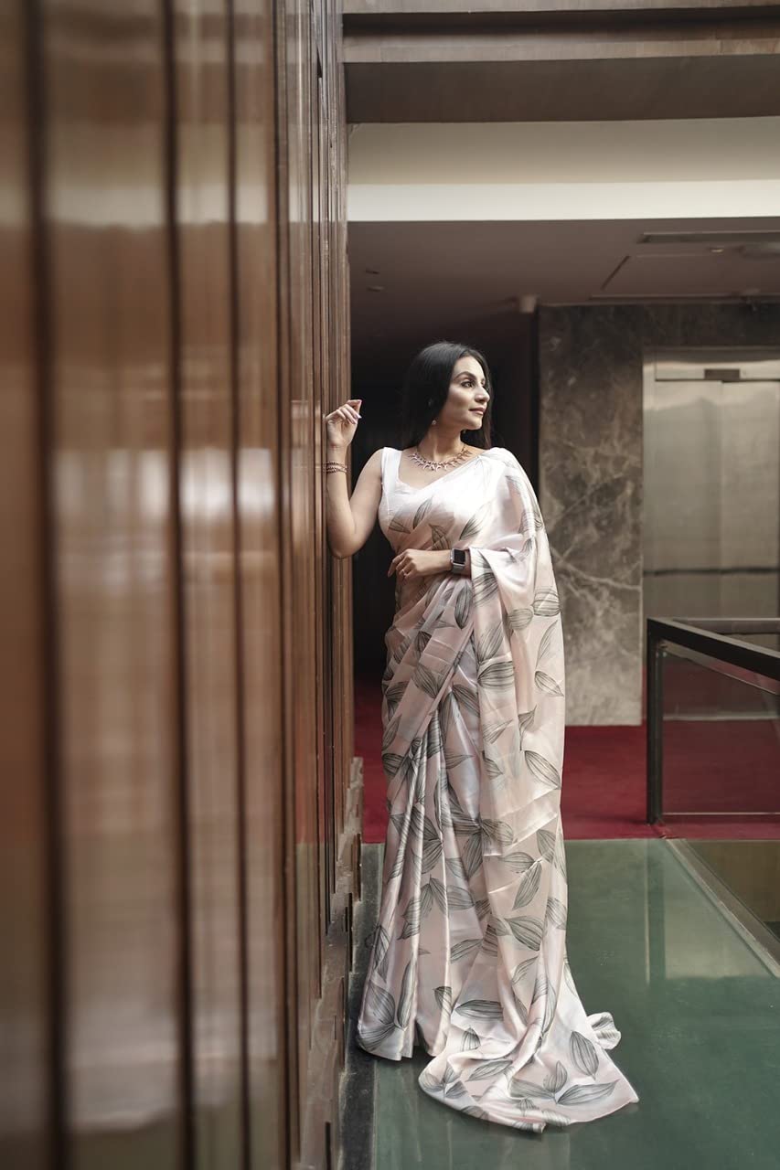 Vasthrlay Traditional Saree in Classic with refined ethnic ethnic appeal