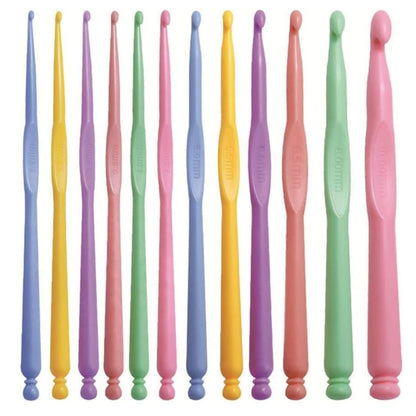 Ergonomic Crochet Hook Set, 12-Piece Lightweight Plastic Crochet Hooks (2.0 - image 1