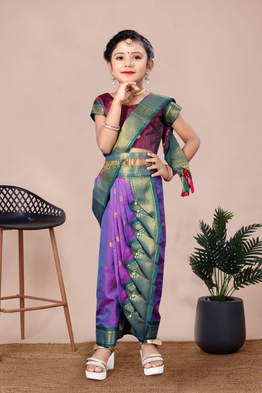 Vasthrlay Ethnic Classic Saree with decorative Traditional design