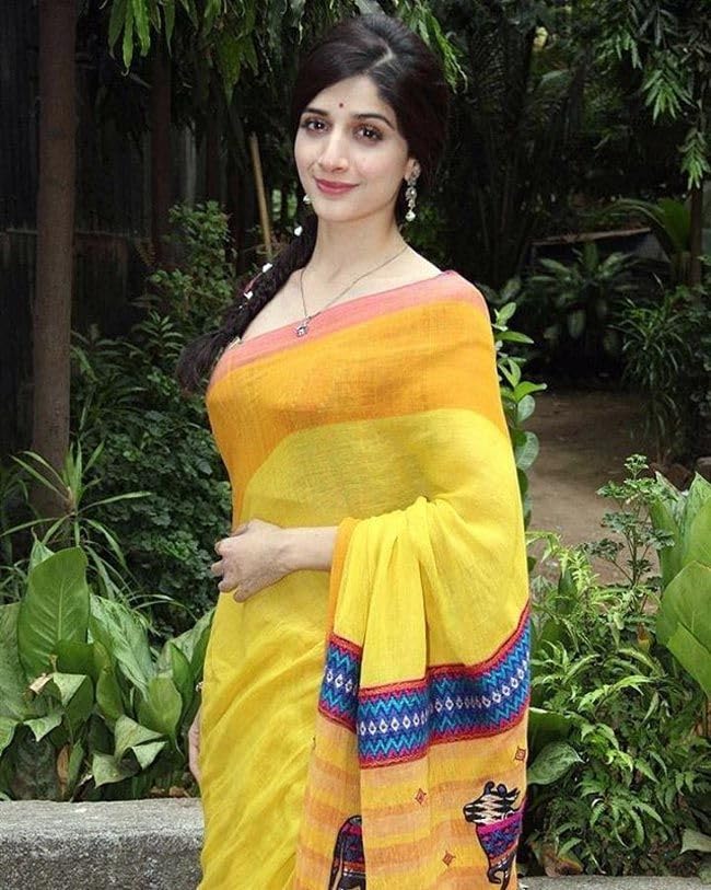 Vasthrlay Yellow Traditional Saree for wedding and party wear styling