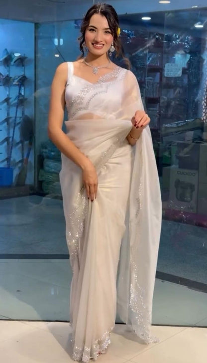 Vasthrlay Classic Traditional Saree with elegant ethnic styling
