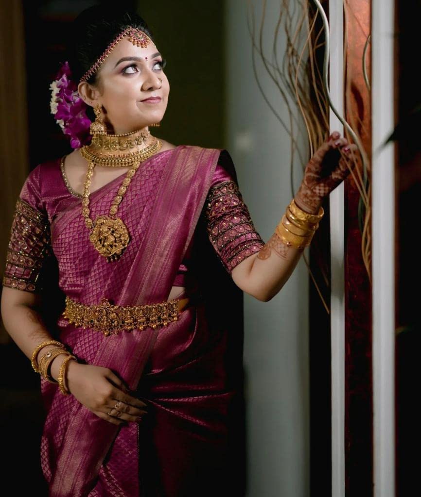 Vasthrlay Classic Traditional Saree with elegant kanjivaram styling