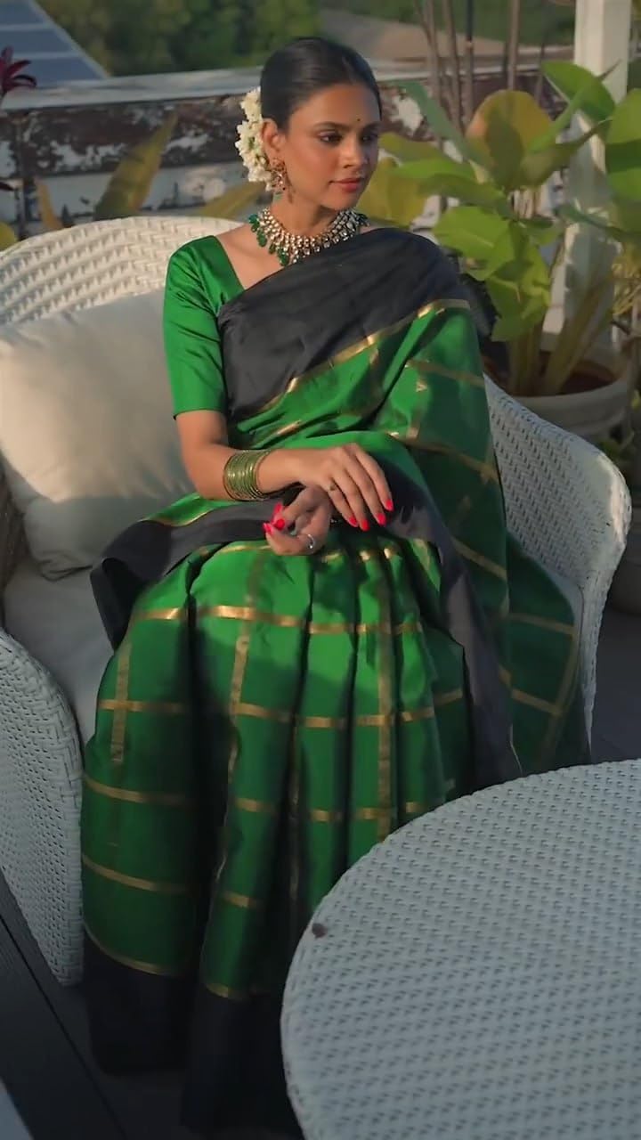Vasthrlay Traditional Saree in Green with refined kanjivaram ethnic appeal