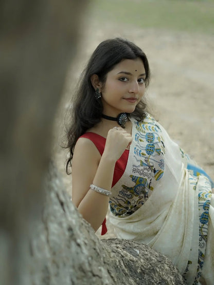 Vasthrlay Off White Madhubani Saree with elegant Ethnic styling