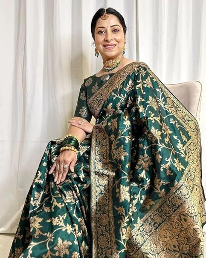 VasthrlayEthnic Classic Saree with refined wedding design