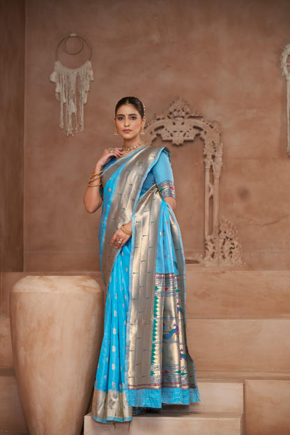 Vasthrlay Classic Traditional Saree with elegant paithani styling